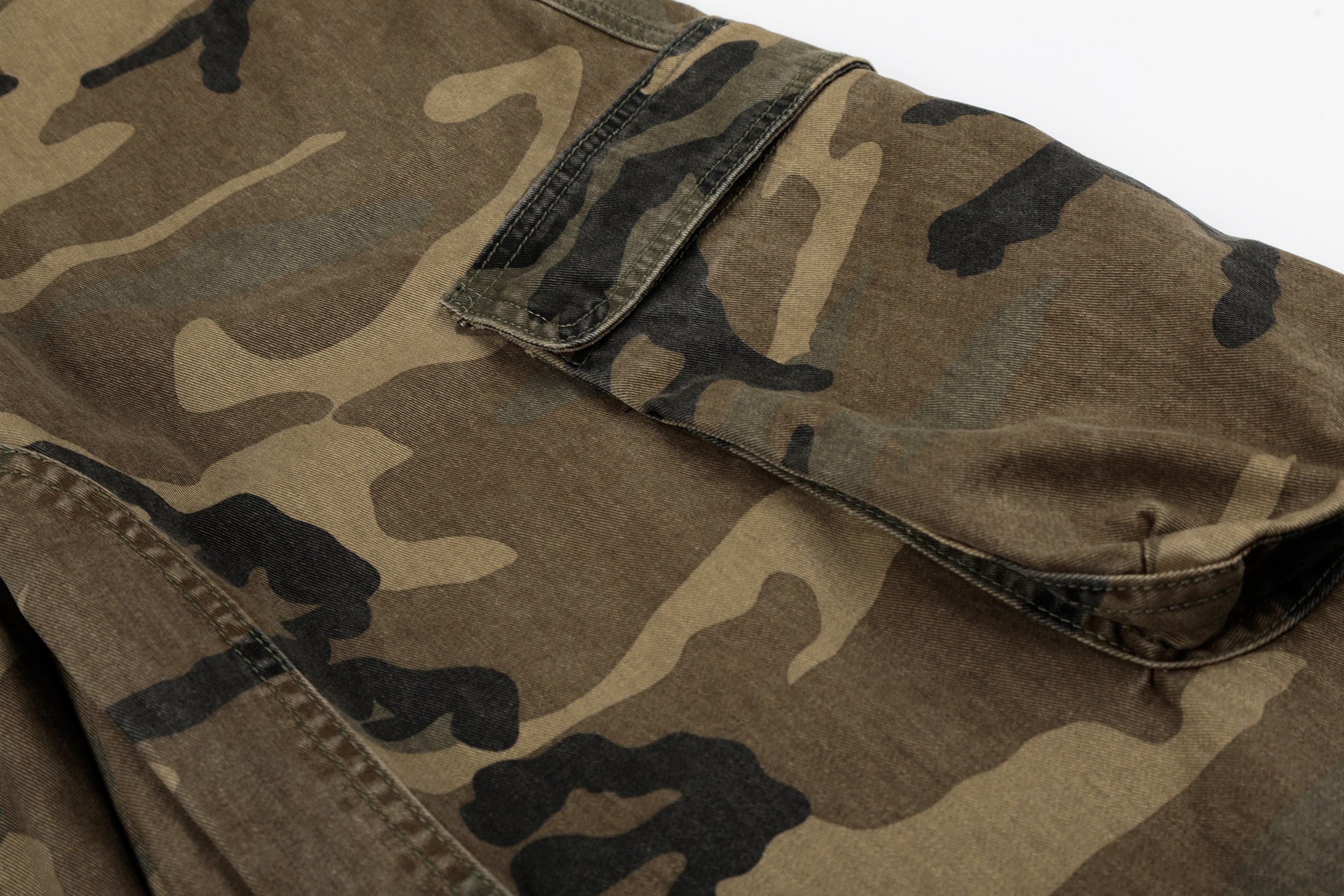 Omirad Oversized Camo Cargo Jeans