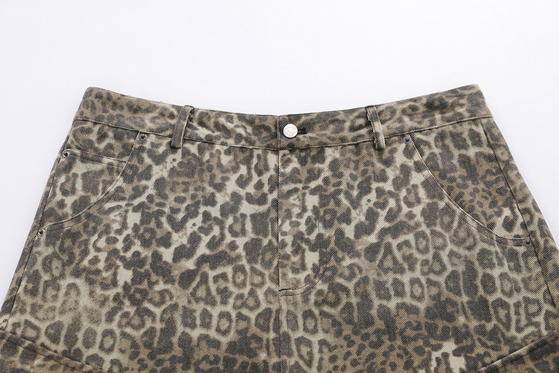 Omirad “Leopard Cargo Shorts”