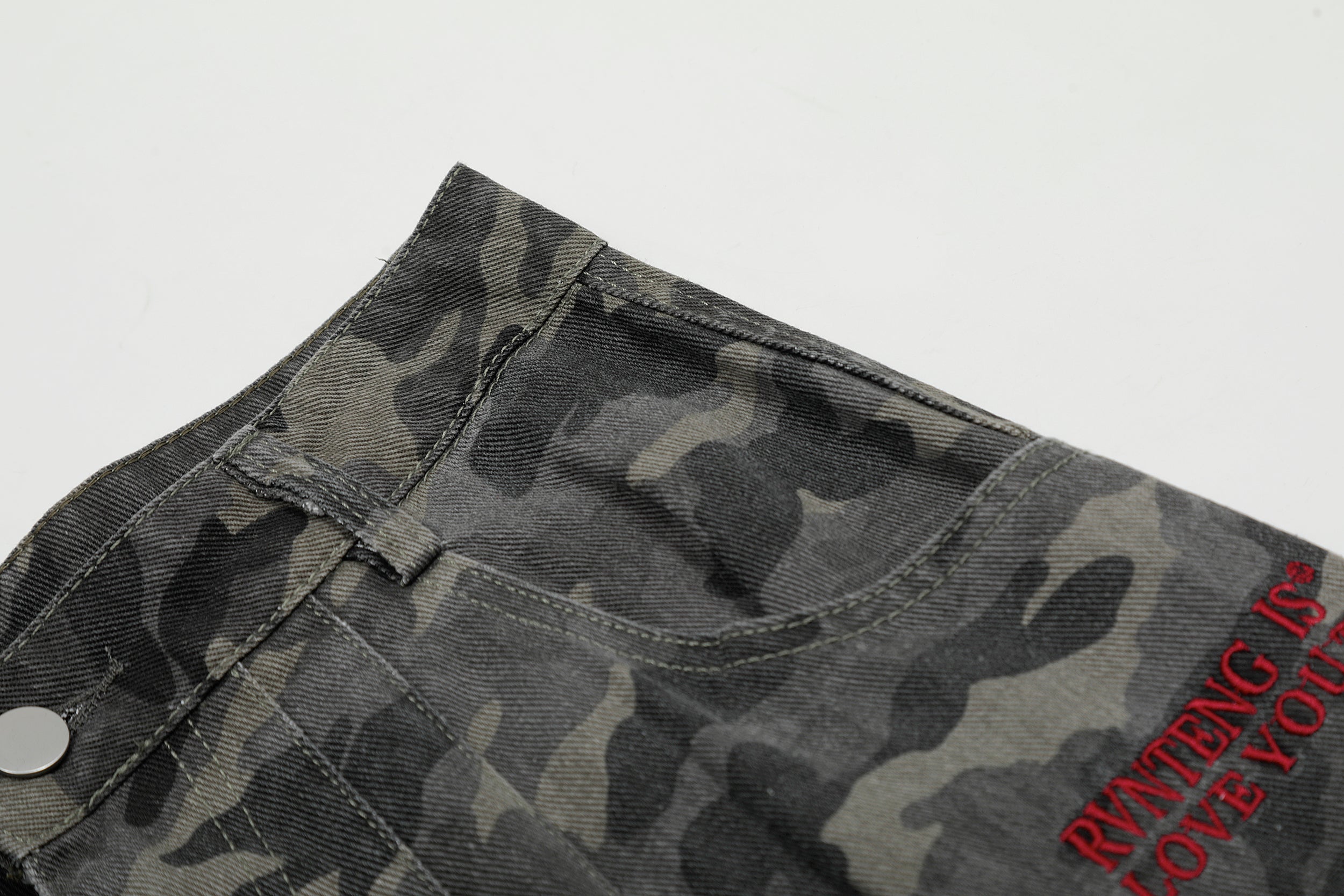 Omirad Camo Wide-Leg Cargo Shorts