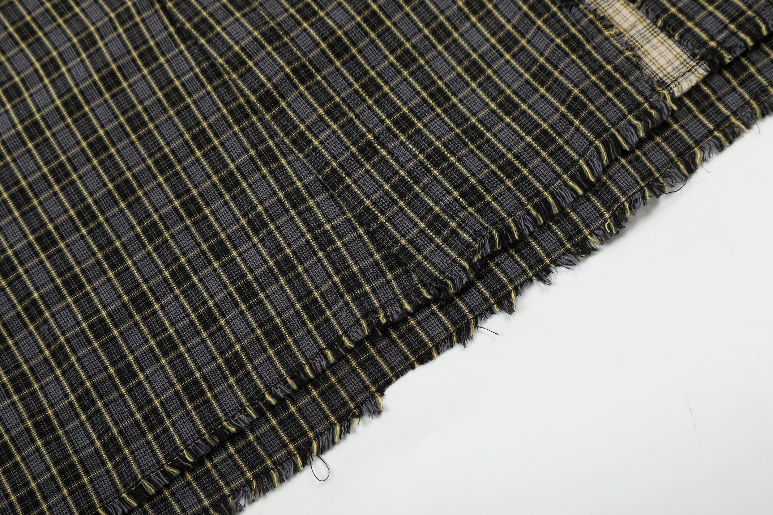Omirad “Gradient Check Distressed Shirt”