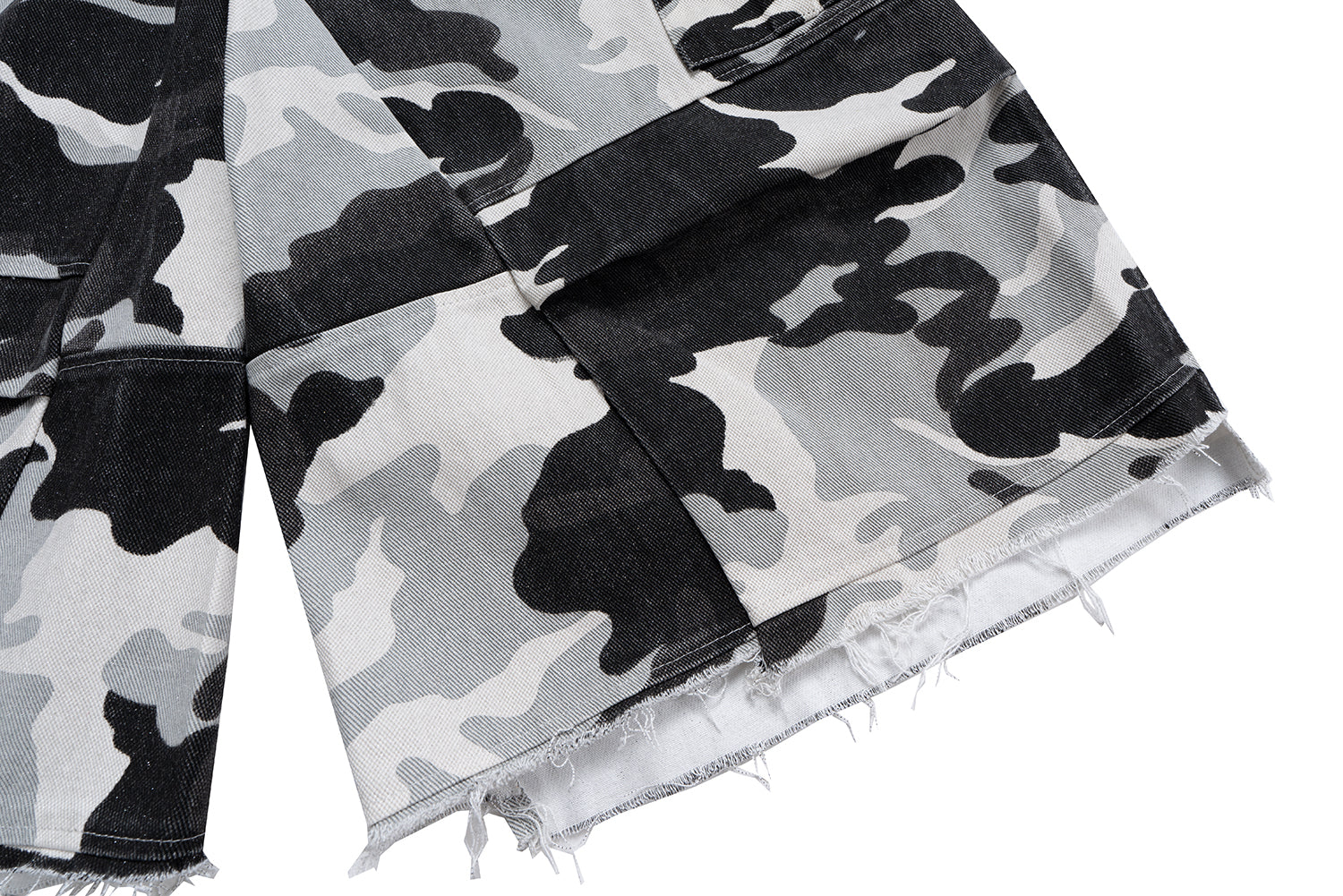 Omirad Camo Multi-Pocket Cargo Shorts