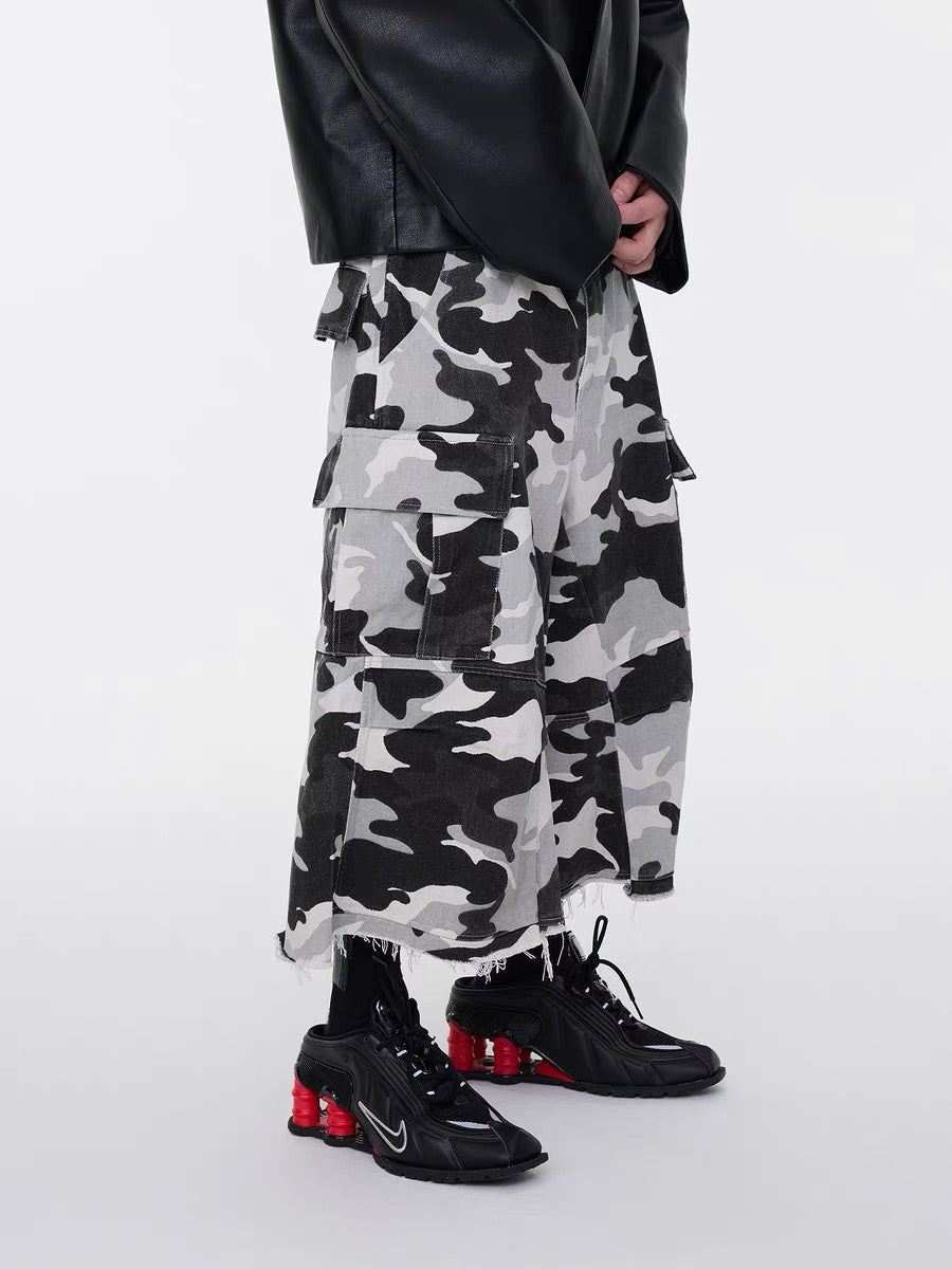 Omirad Camo Multi-Pocket Cargo Shorts
