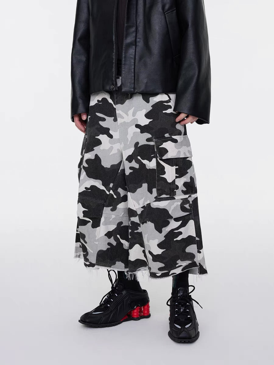 Omirad Camo Multi-Pocket Cargo Shorts
