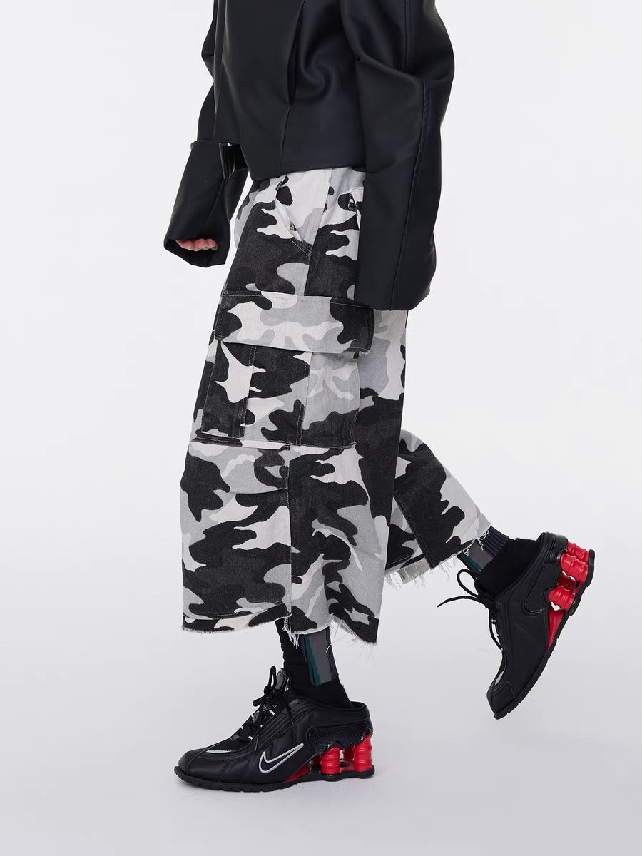 Omirad Camo Multi-Pocket Cargo Shorts