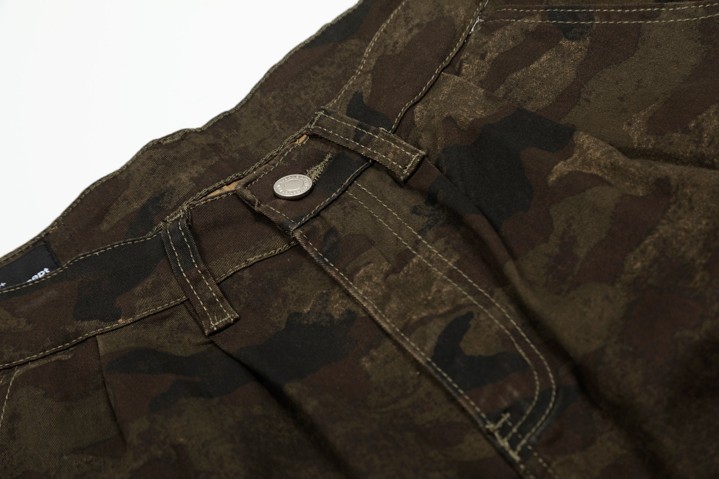 Omirad Wide-Leg Camo Cargo Shorts