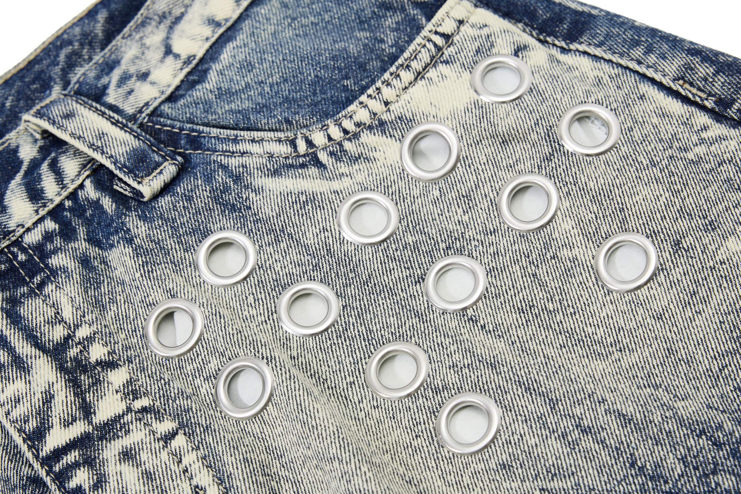 Omirad “Grommet Washed Balloon Jeans