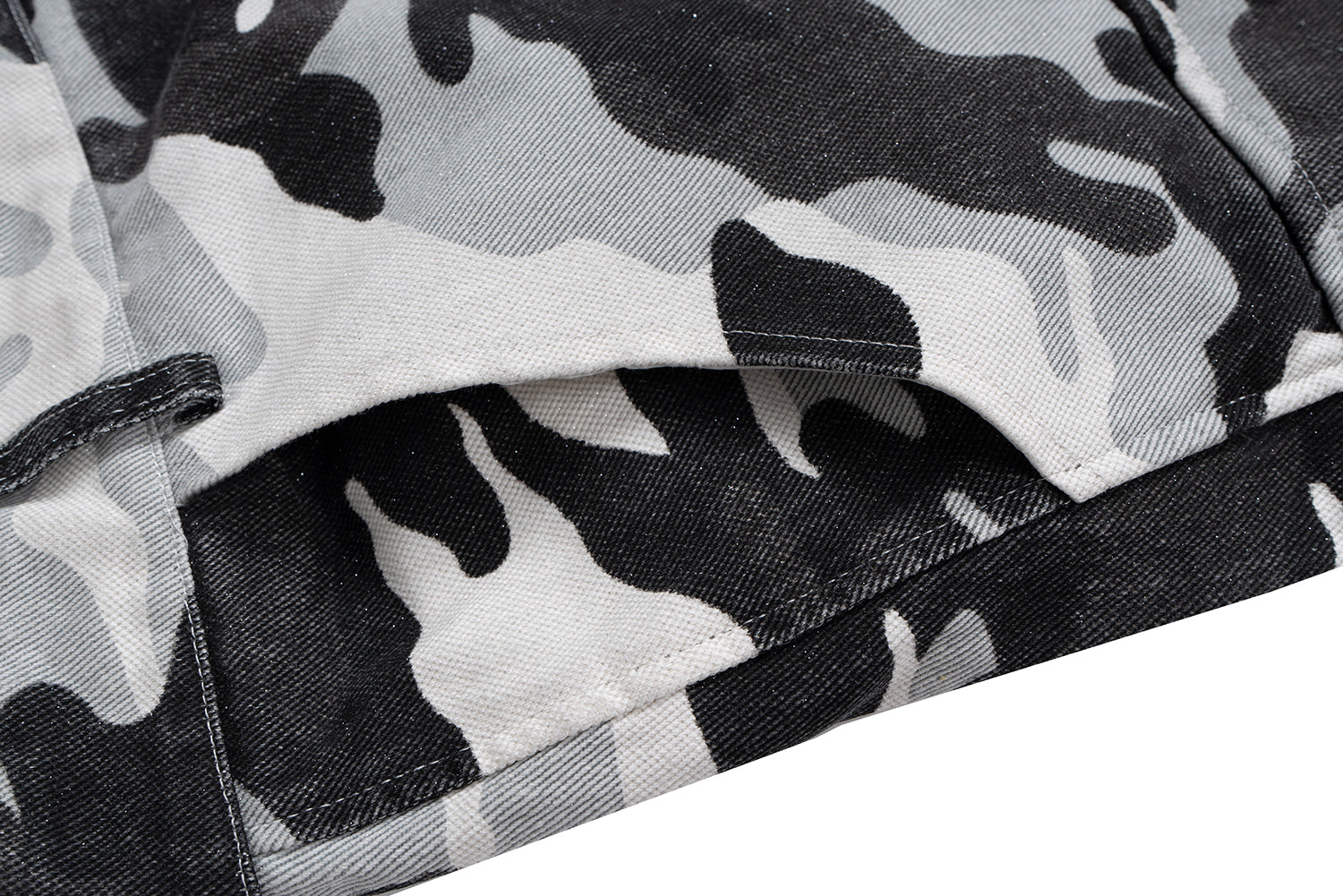 Omirad Camo Multi-Pocket Cargo Shorts