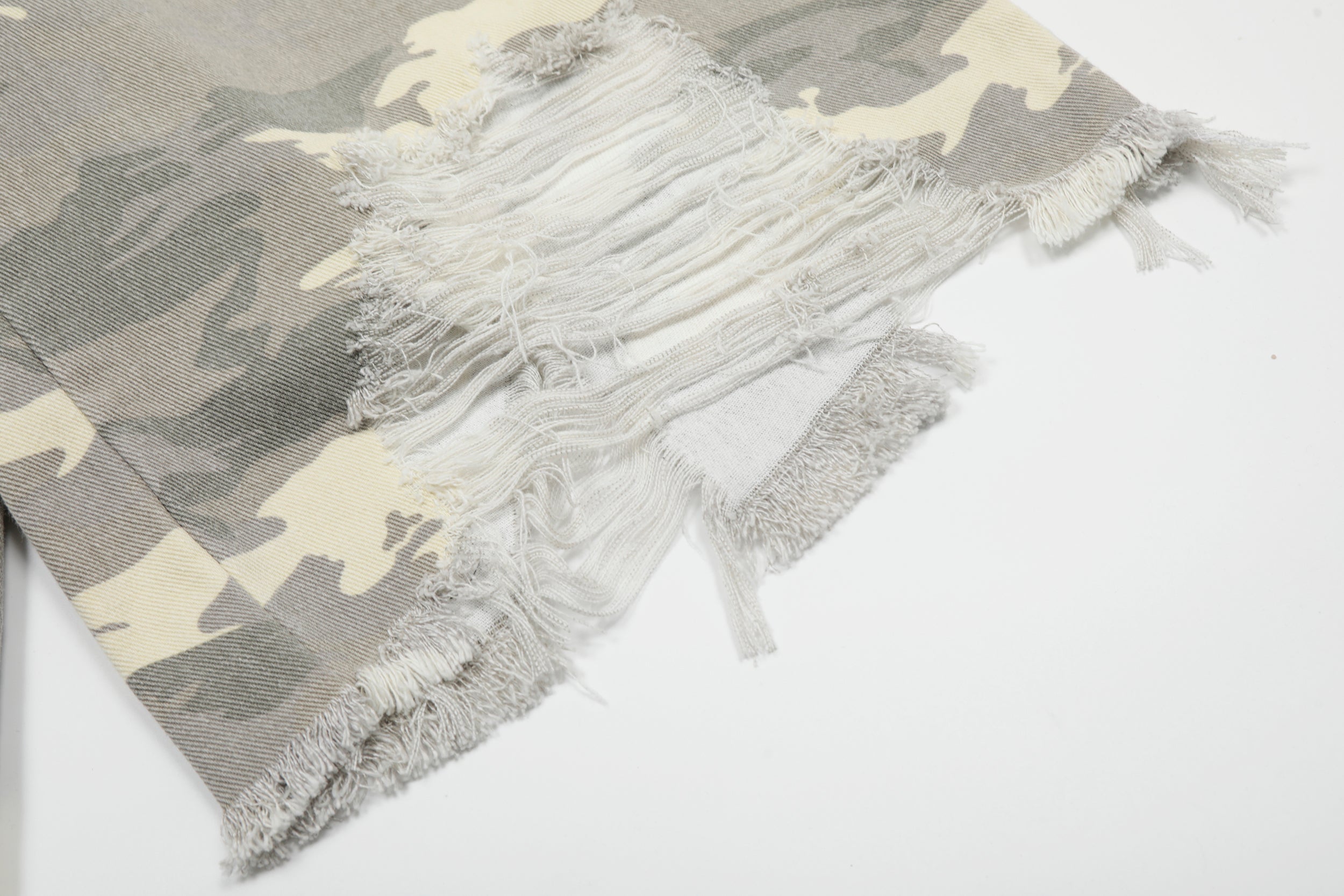 Omirad Camo Distressed Jorts