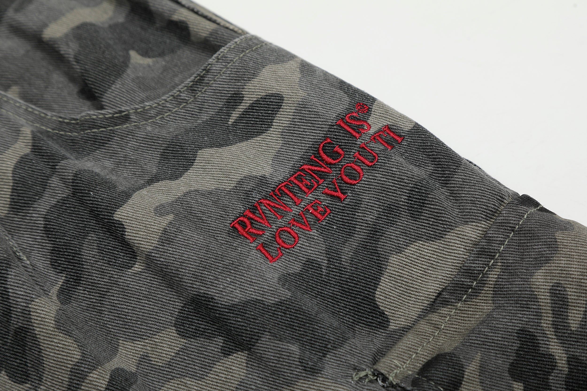 Omirad Camo Wide-Leg Cargo Shorts