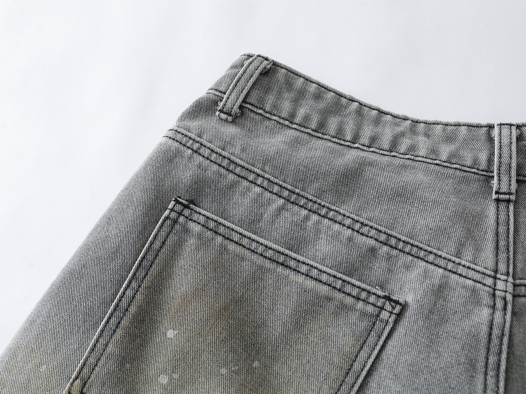 Omirad Speckled Fade Wide-Leg Denim Shorts