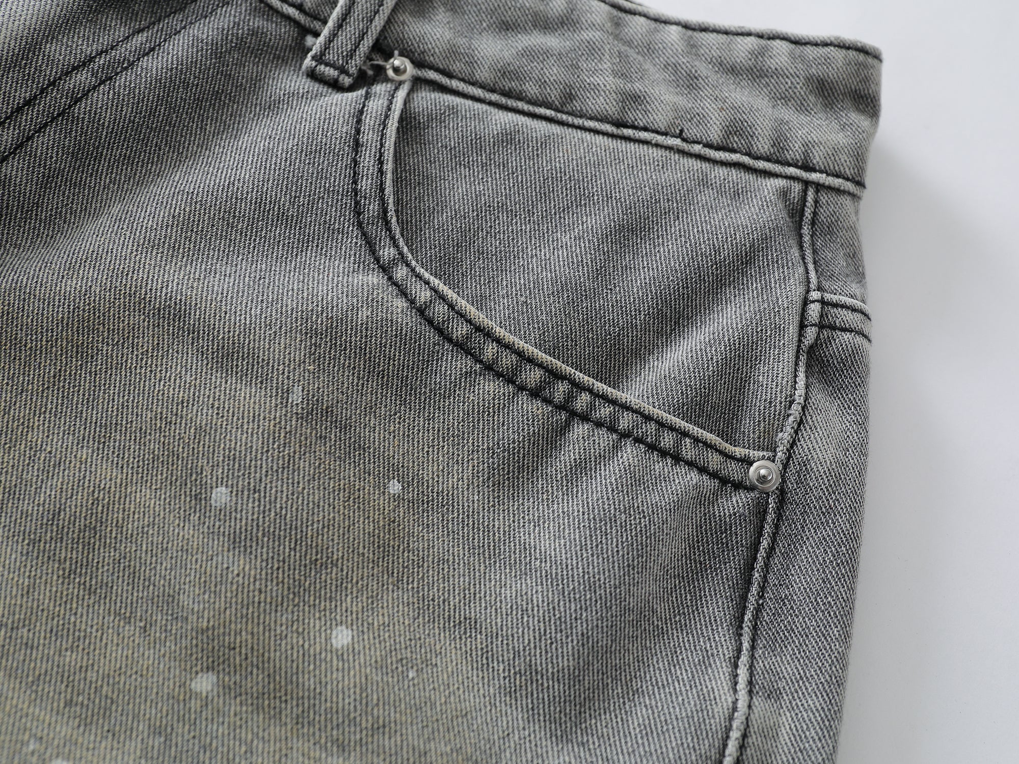 Omirad Speckled Fade Wide-Leg Denim Shorts