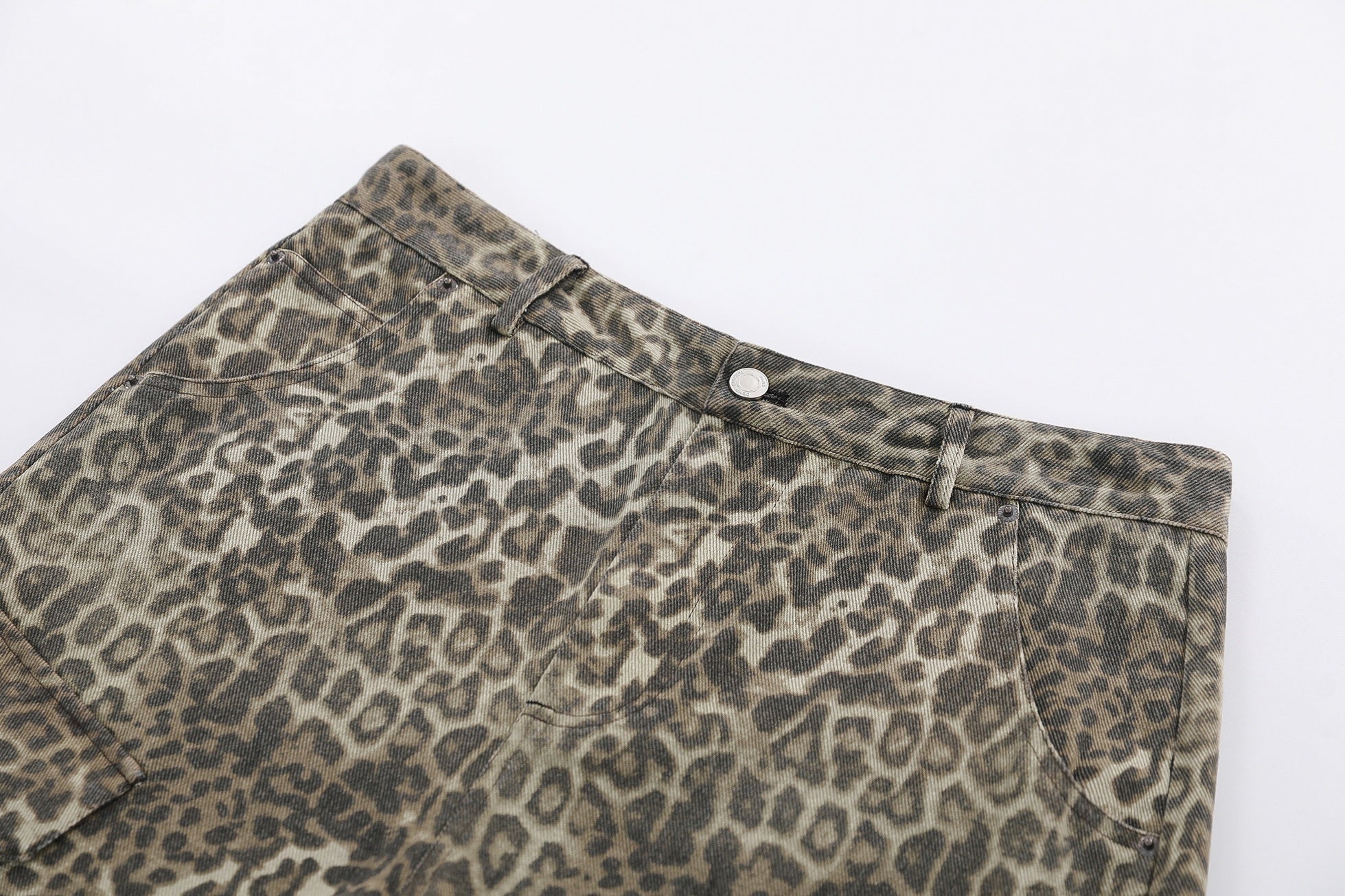 Omirad “Leopard Cargo Shorts”