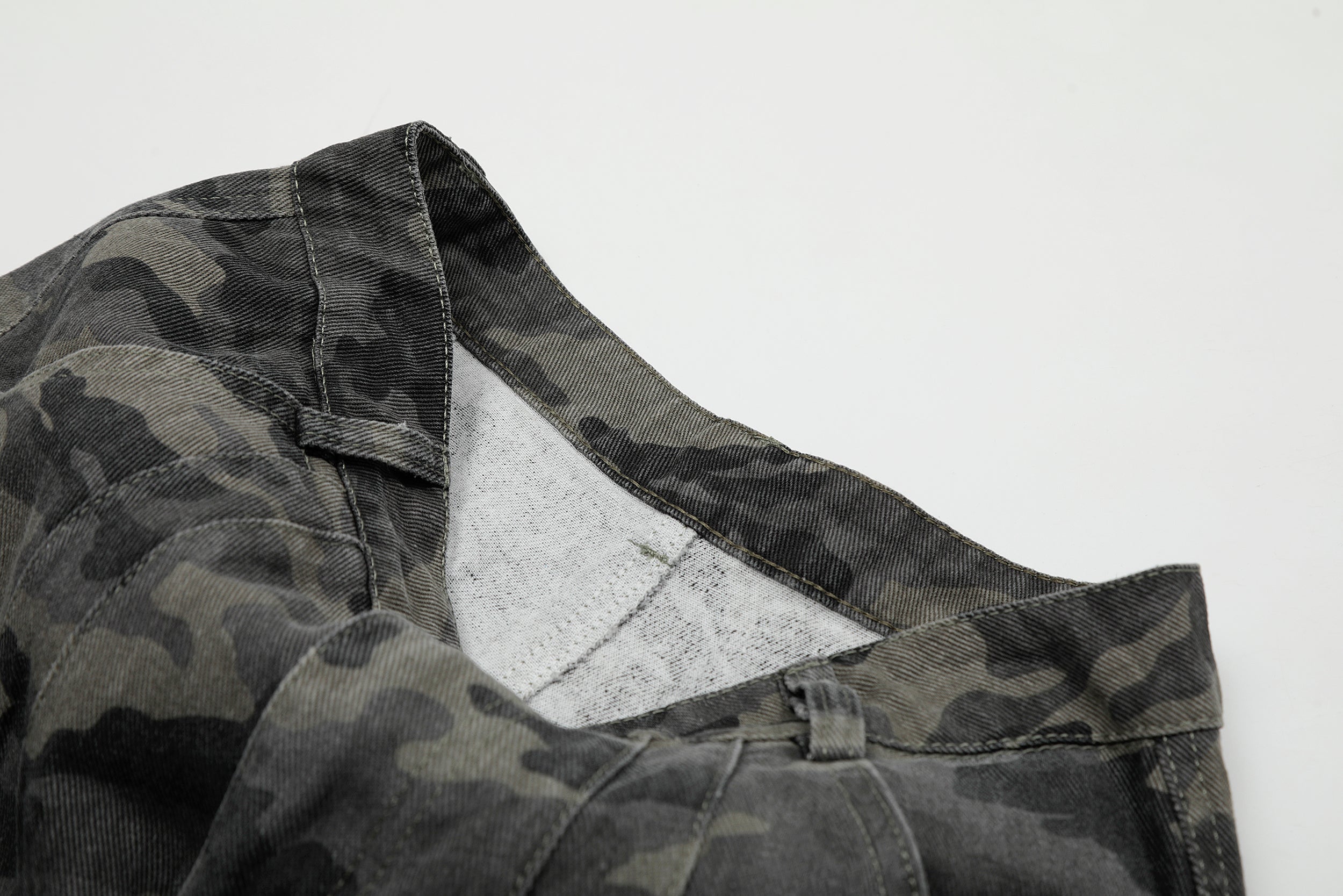 Omirad Camo Wide-Leg Cargo Shorts