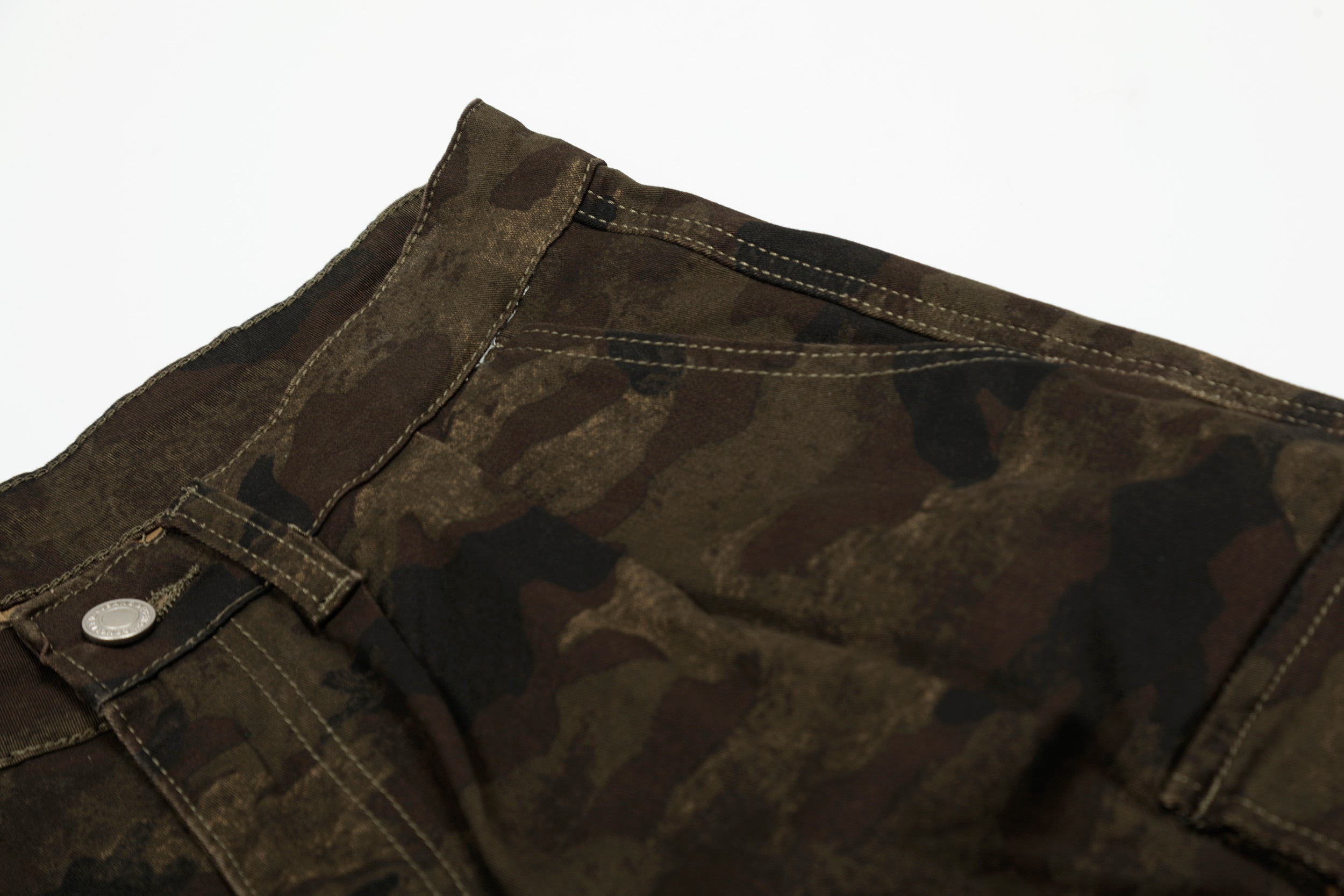 Omirad Wide-Leg Camo Cargo Shorts