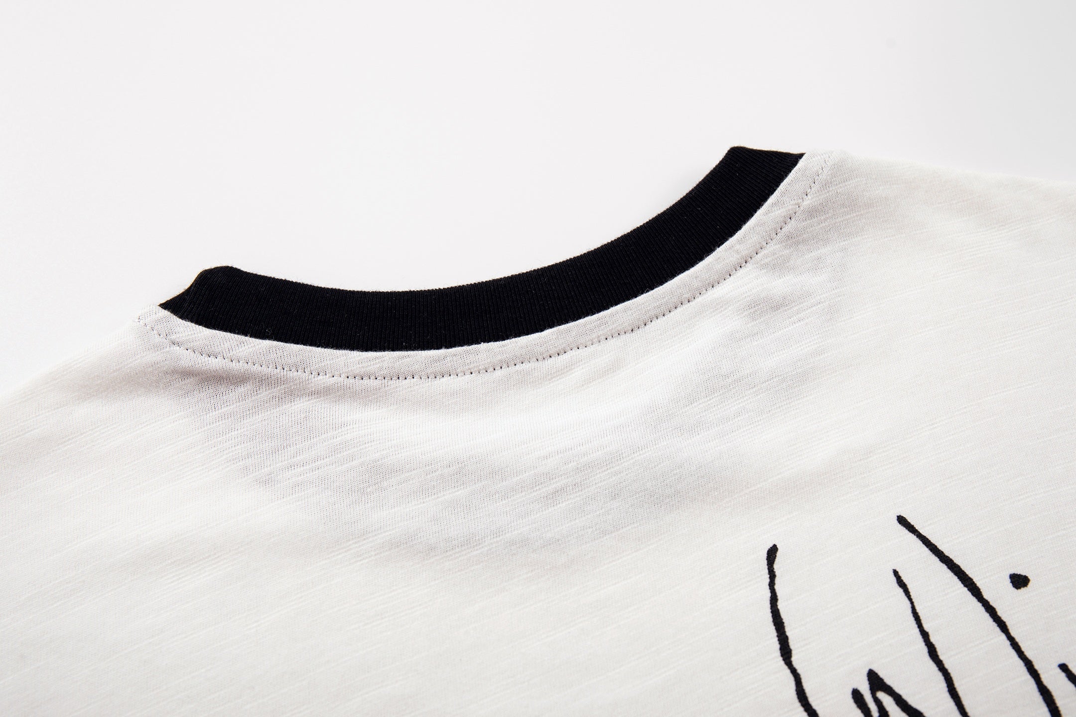 Omirad “Number Nine Horses” Graphic T-Shirt