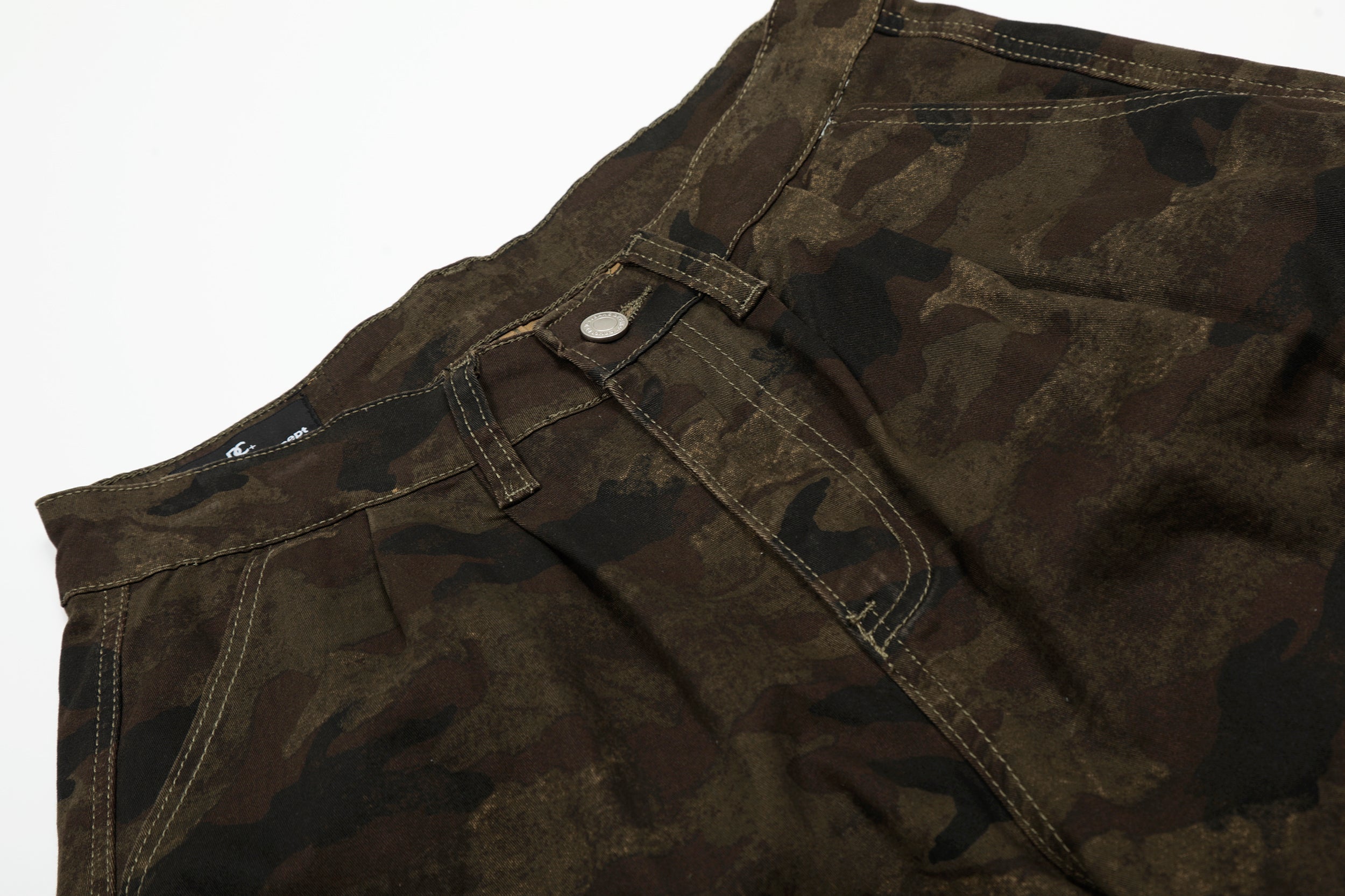 Omirad Wide-Leg Camo Cargo Shorts