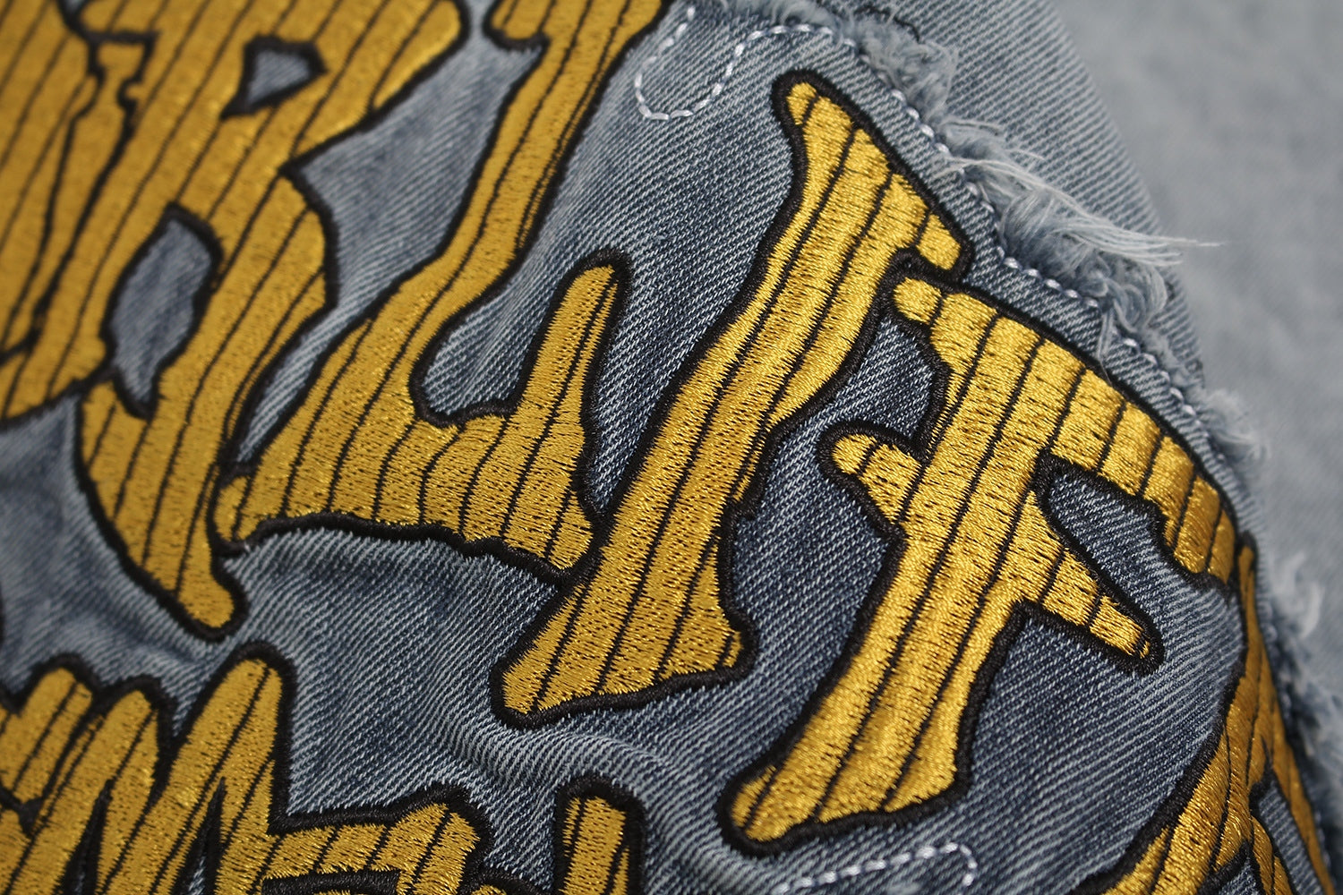 Omirad Vintage Distressed Embroidery Graphic T-Shirt