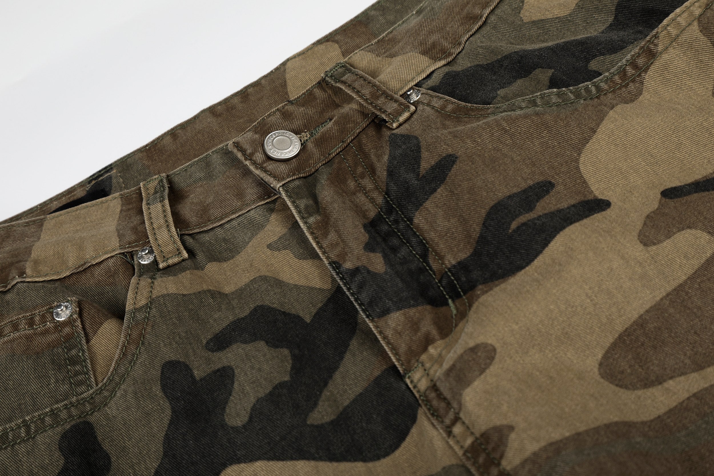 Omirad Oversized Camo Cargo Jeans