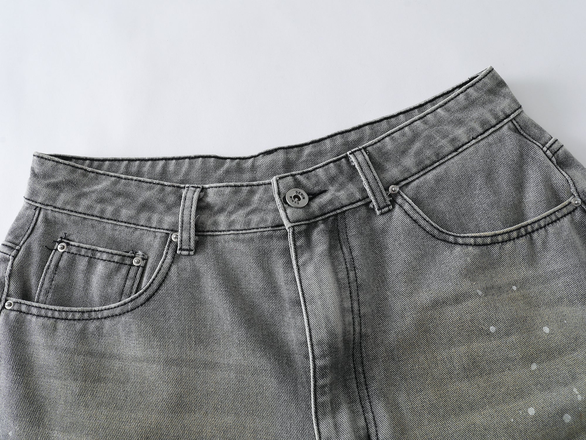 Omirad Speckled Fade Wide-Leg Denim Shorts