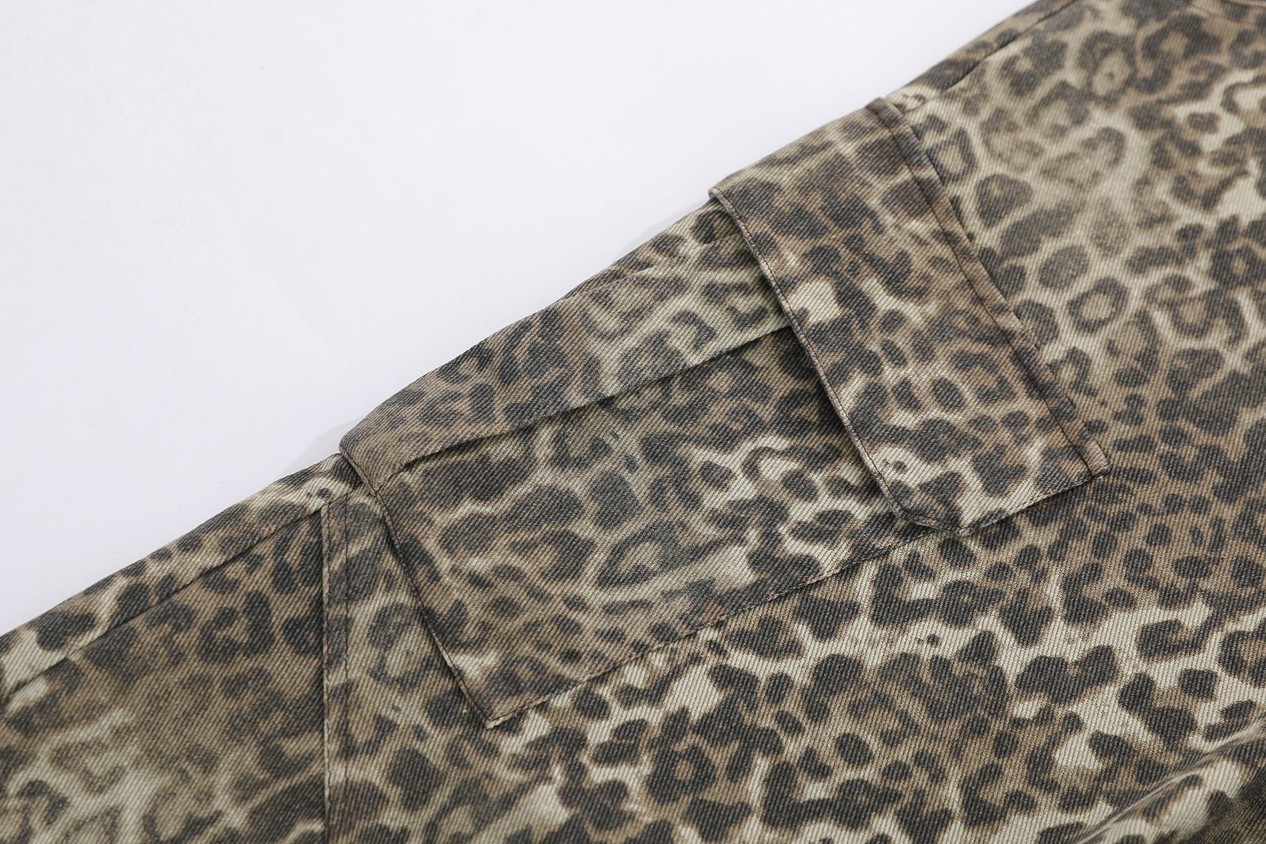Omirad “Leopard Cargo Shorts”