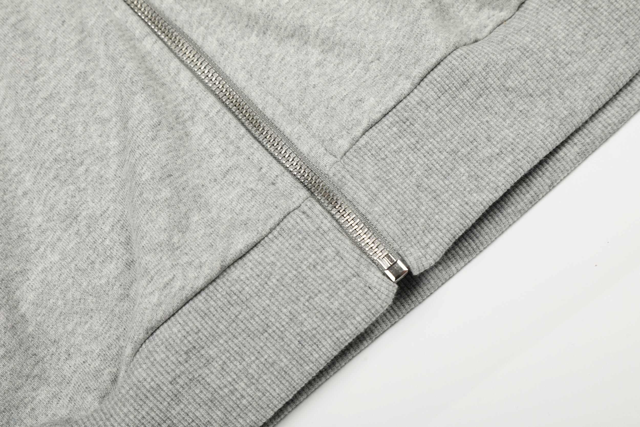 Omirad Minimal Dot-Detail Zip Hoodie