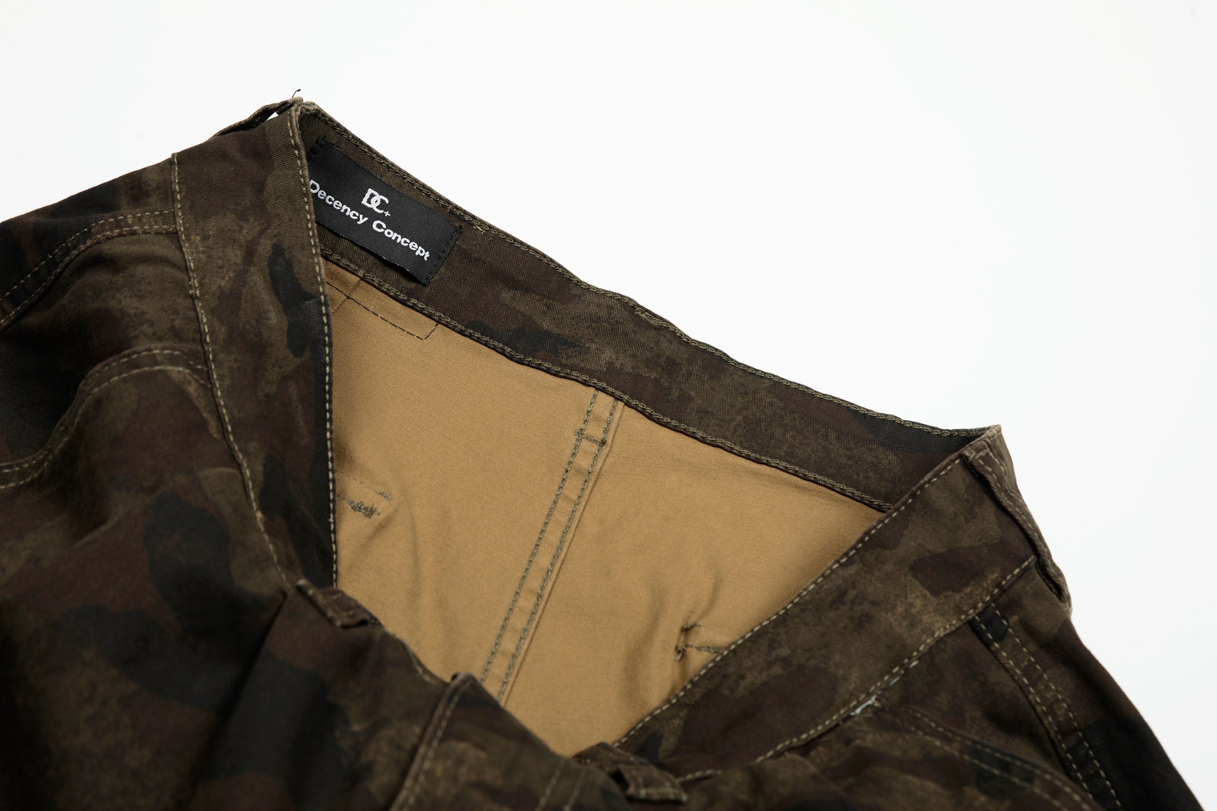 Omirad Wide-Leg Camo Cargo Shorts