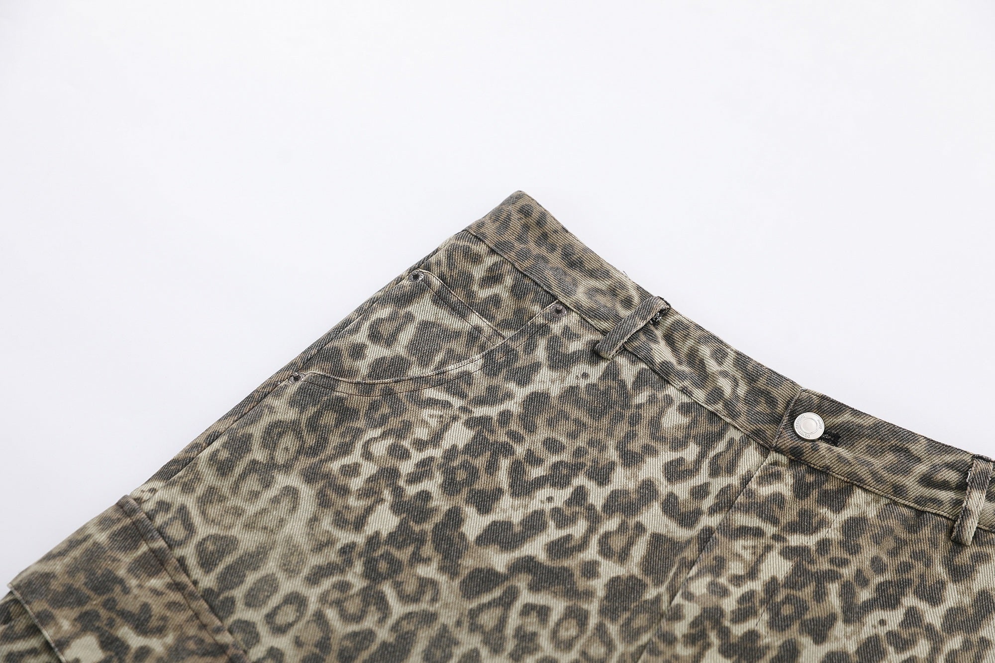 Omirad “Leopard Cargo Shorts”