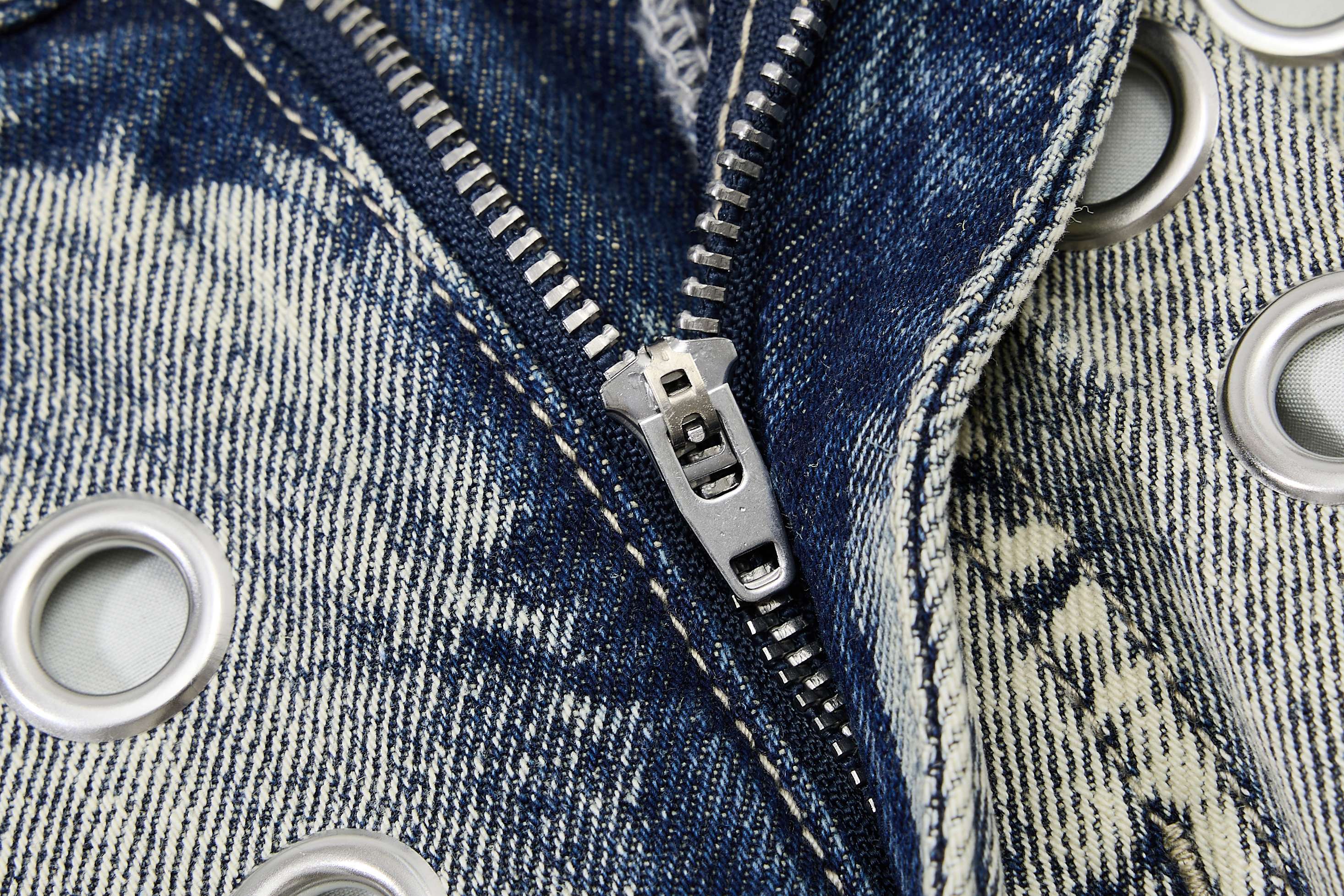 Omirad “Grommet Washed Balloon Jeans