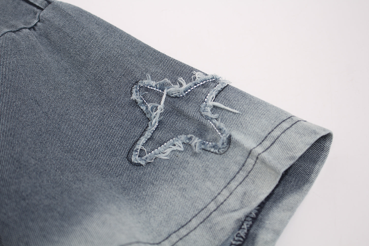 Omirad Distressed Star Graphic T-Shirt
