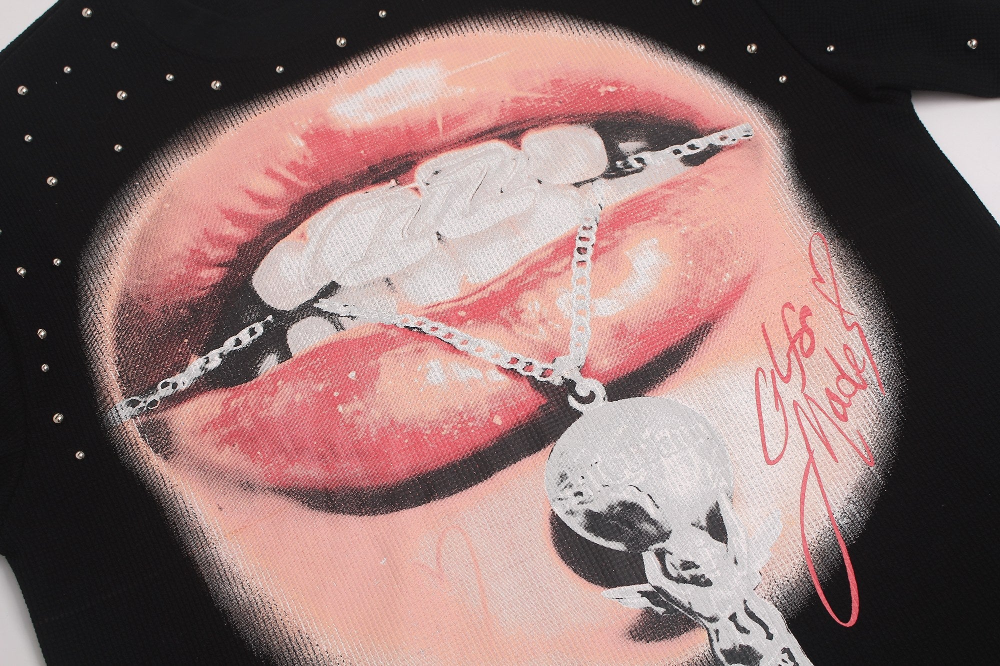 Omirad Rhinestone Lip Graphic Tee