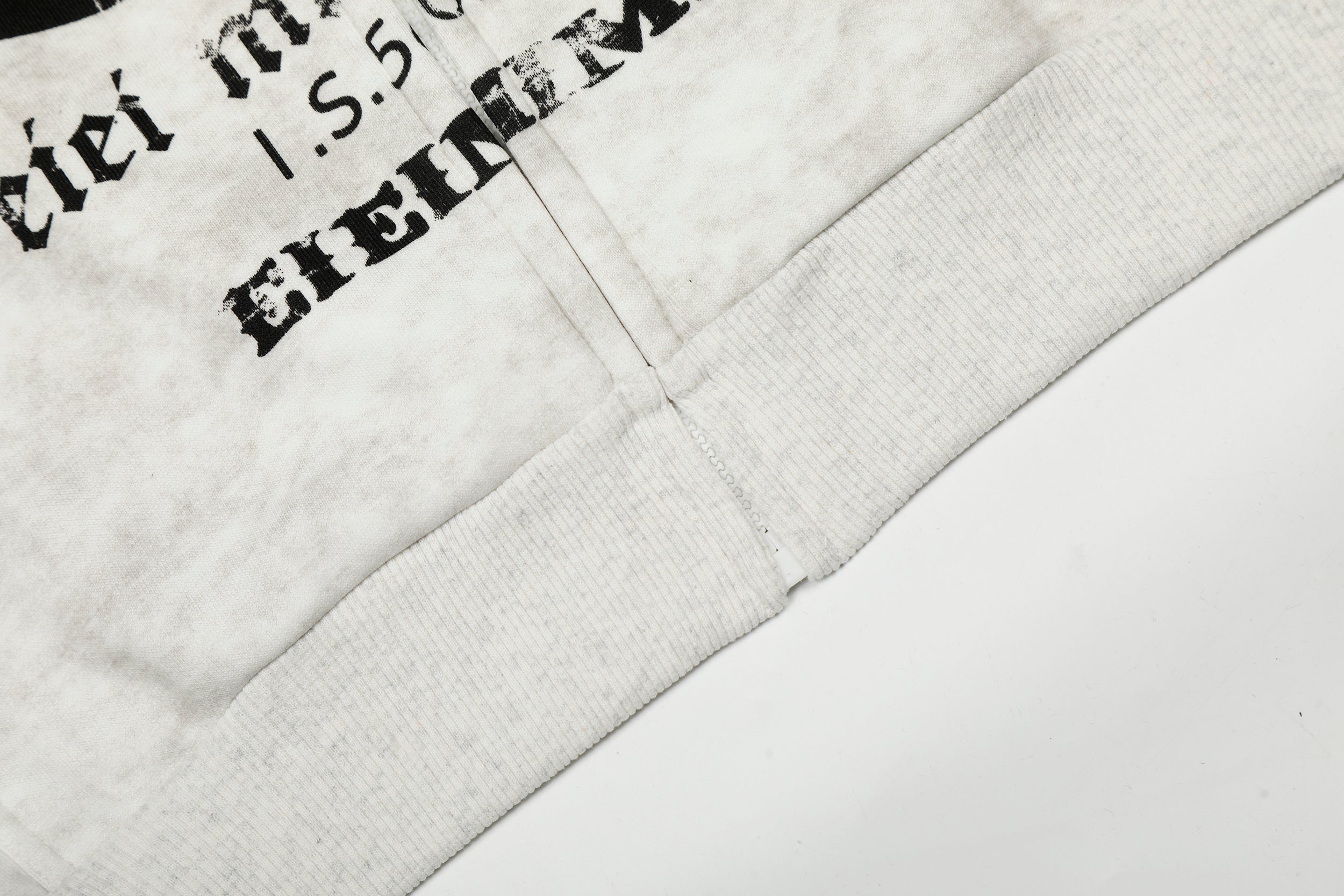 Omirad Vintage Graphic Zip-Up Hoodie
