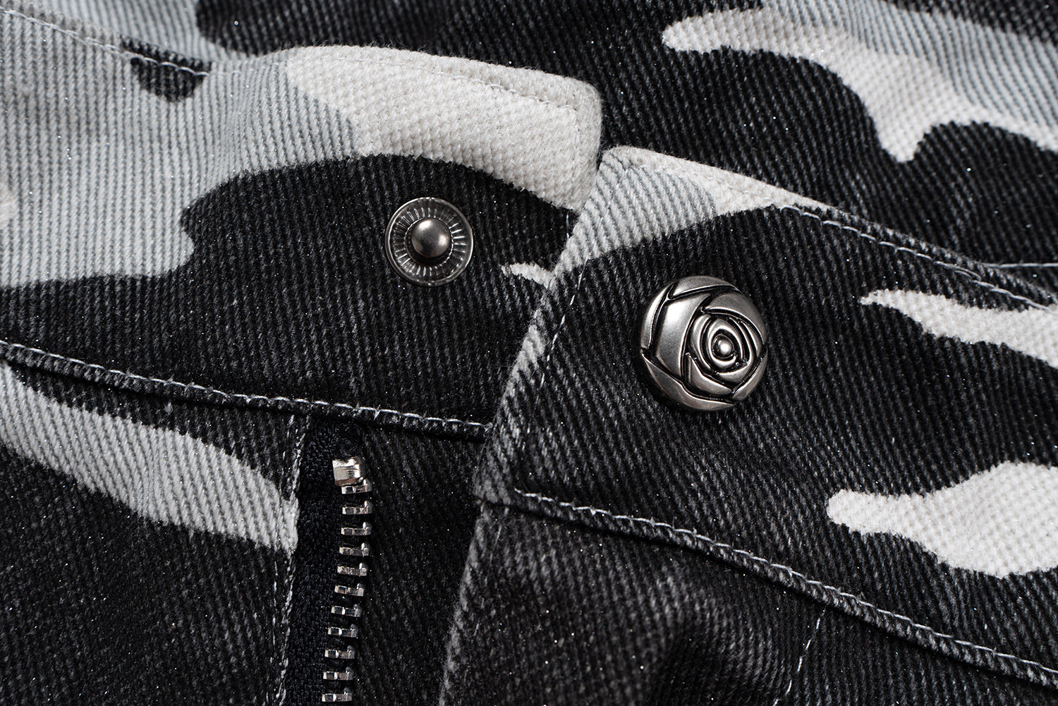 Omirad Camo Multi-Pocket Cargo Shorts