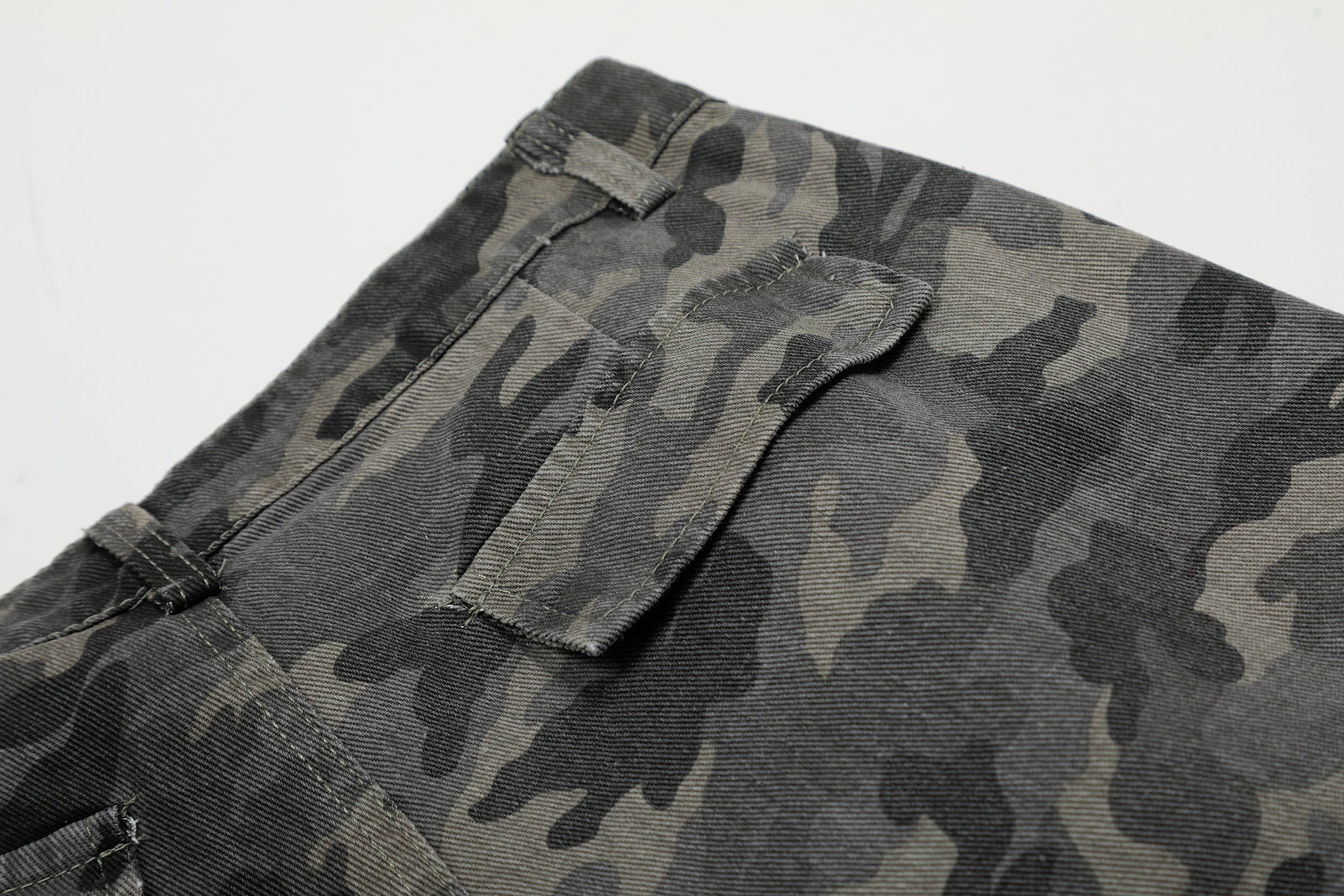Omirad Camo Wide-Leg Cargo Shorts